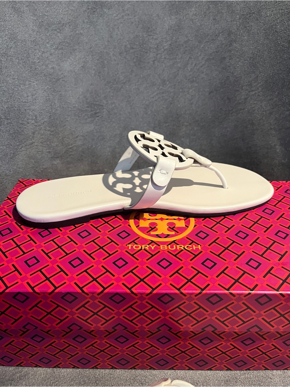 Tory Burch Women’s Miller Sandals New Ivory Size 7 US Leather - Picture 9 of 15